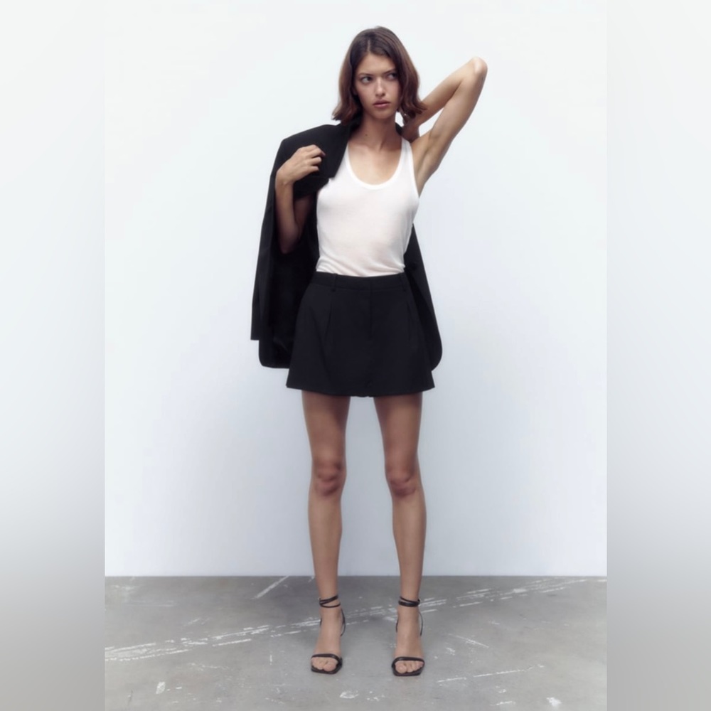 BrandNew Zara Black Skort (S/XS)